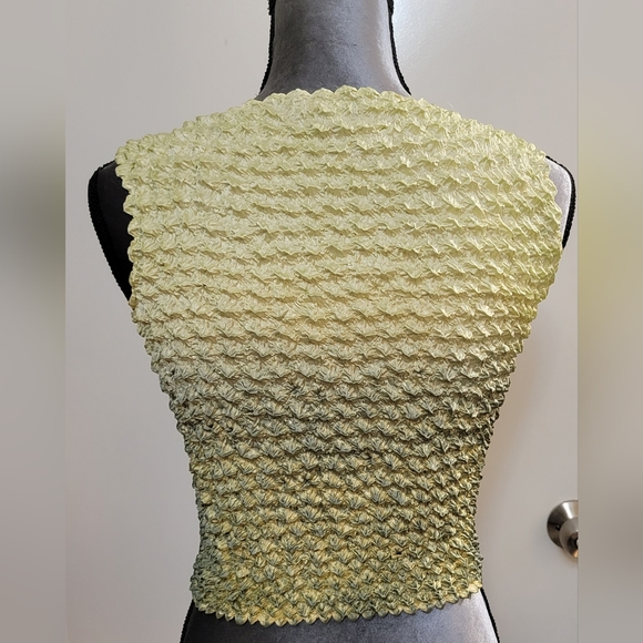 Vintage Top Sleeveless Light Olive Green(Magic Bubble Shirt/Popcorn Shirt) - Picture 3 of 4